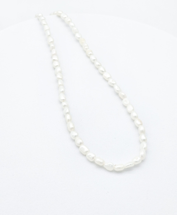 Klasikinis natūralių perlų kaklo vėrinys